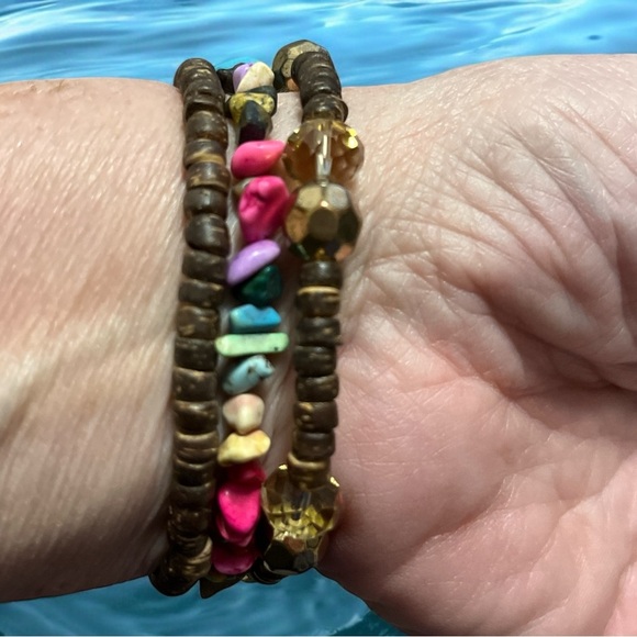 Turquoise Beaded Bracelet - Picture 3 of 3